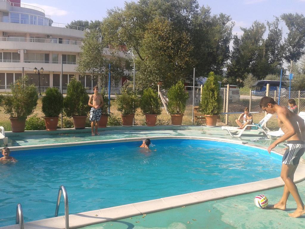 Hotel Zora Kranevo Bagian luar foto